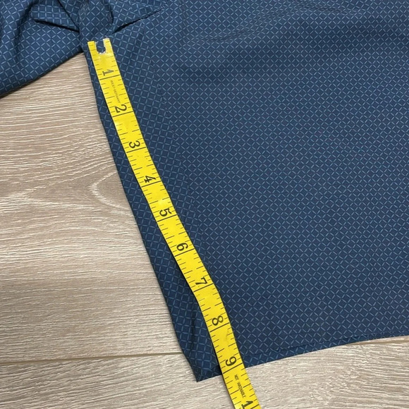 Greg Norman Women’s Flat Front Navy Geometric Print Golf Shorts 0 - Picture 7 of 16